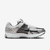 NIKE ZOOM VOMERO 5 -METALLIC SILVER BLACK-