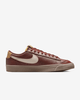 NIKE BLAZER LOW  77 EMB